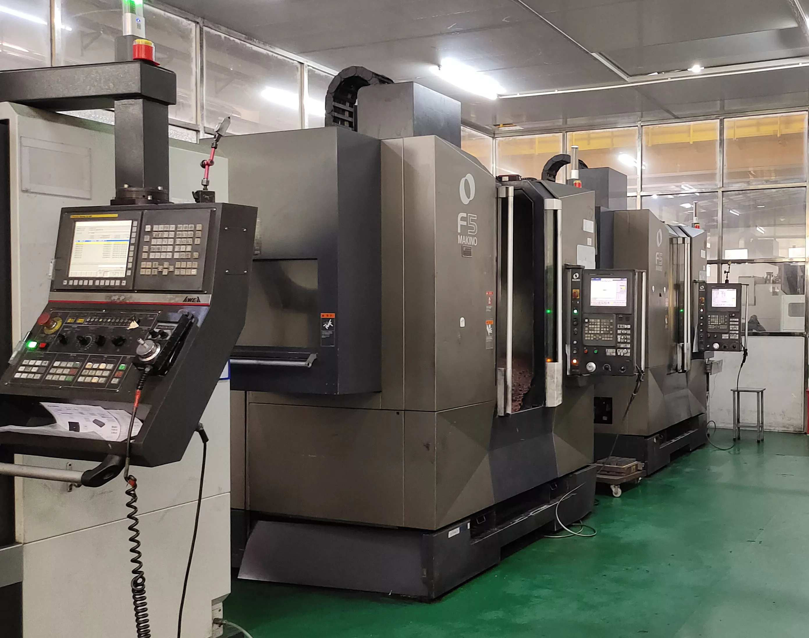 日本牧野高速CNC.jpg